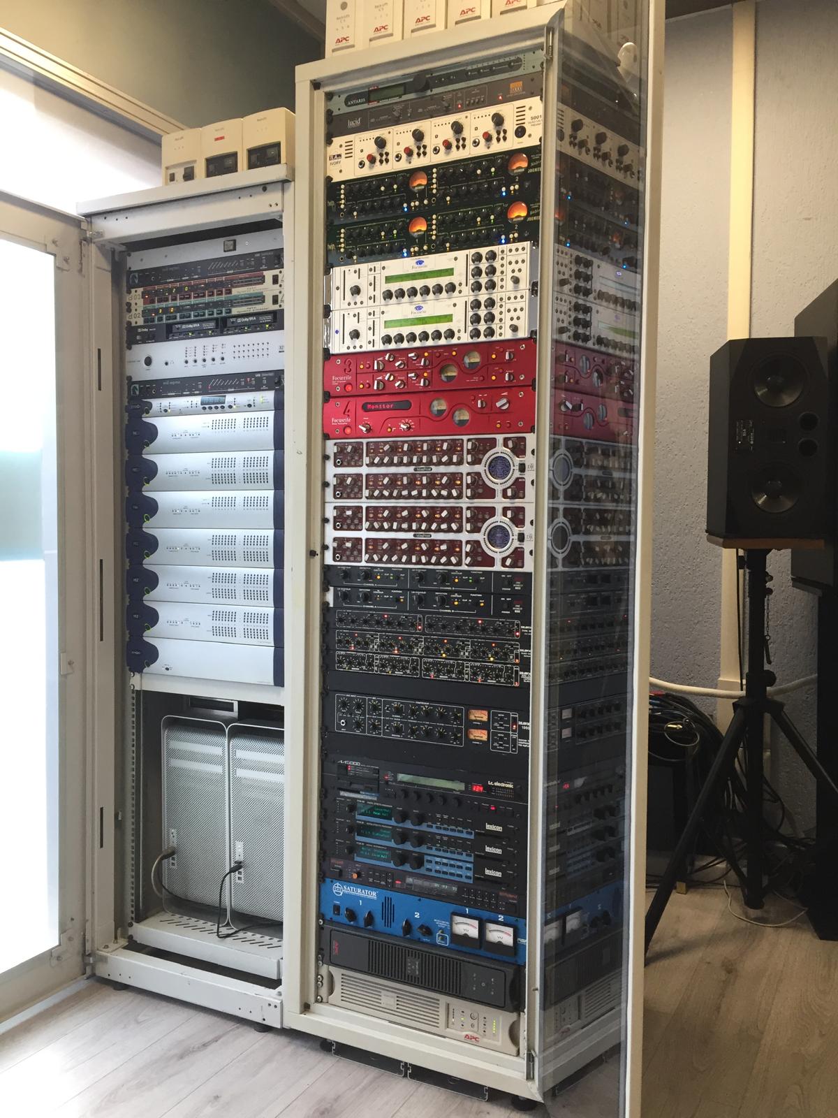 The North2North outboard rack: Focusrite Red, Drawmer, Tube-Tech, Lexicon and Dolby units